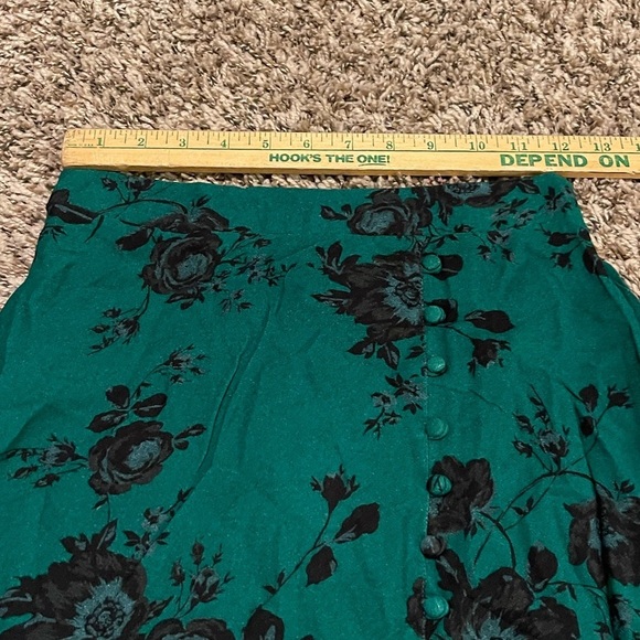 Band of the free nwt green black floral faux wrap midi skirt - Picture 9 of 11